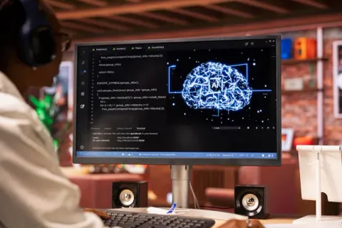 AI Models Overview: Machine Learning Architectures, Training Methods and Real-World Applications