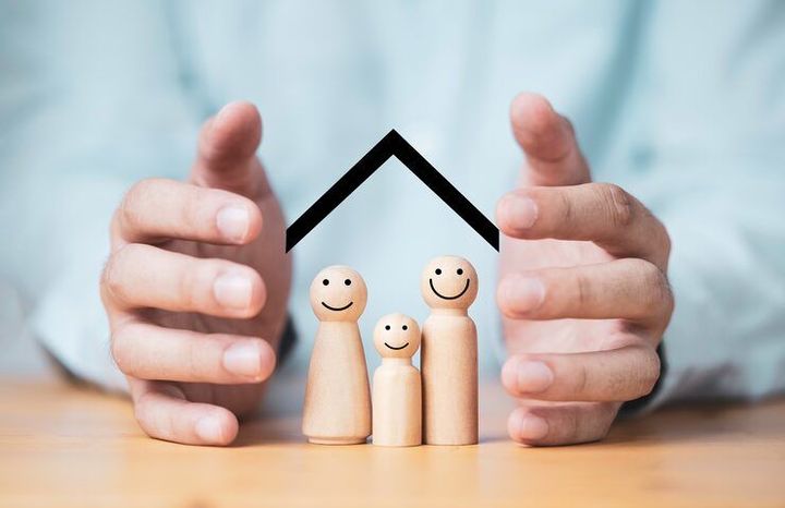 Understanding Term Life and Whole Life Insurance: Which Policy Protects Your Family Better?